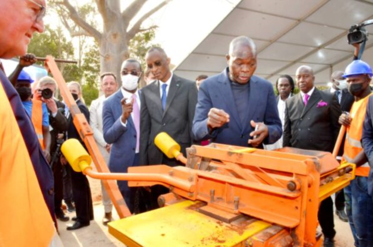 Cérémonie de pose de la première pierre du nouveau bâtiment de goethe institut