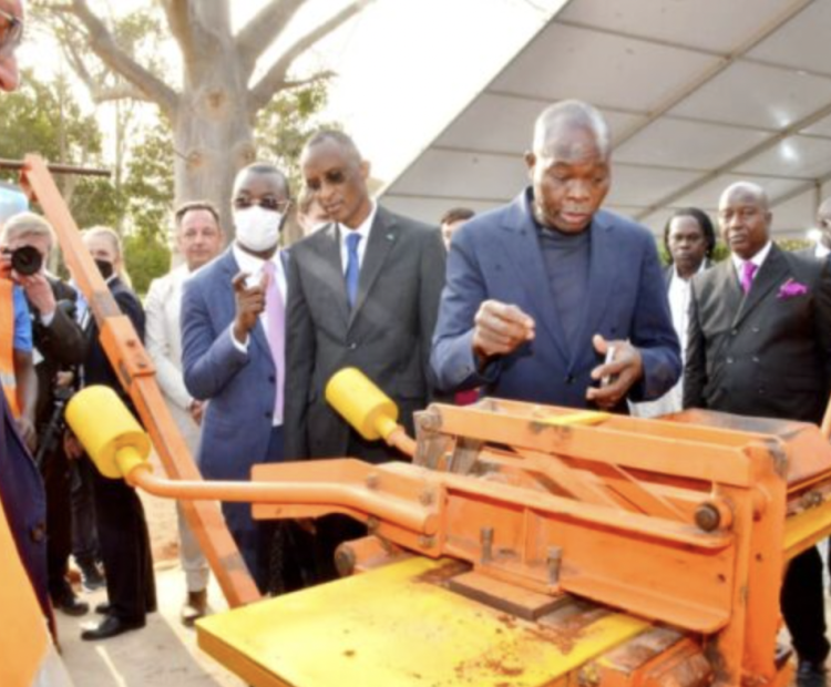 Cérémonie de pose de la première pierre du nouveau bâtiment de goethe institut